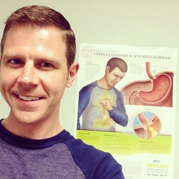 Funny hilarious coincidence men looks exactly like the guy on doctor's office