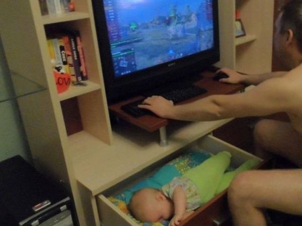 Funny Photo When You Leave Dad Alone With The Baby Gaming
