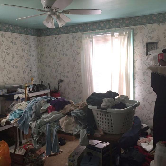 Bad real estate listing photos messy room