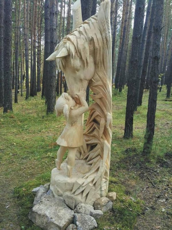 Impressive Wood Carving horse sculpture