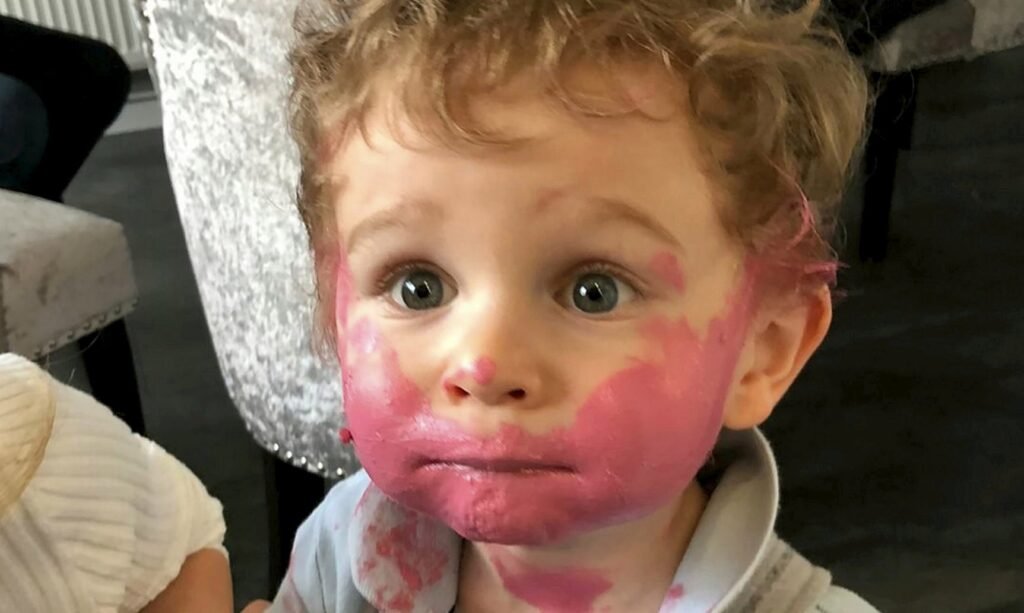 Hilarious children makeup mess