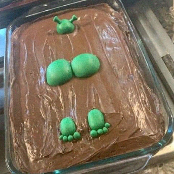 25 Funny Cakes That Are Just Too Weird - Bouncy Mustard