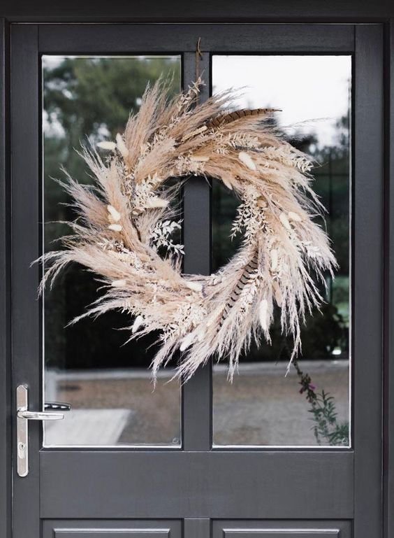 creative dried wheat window wreatg