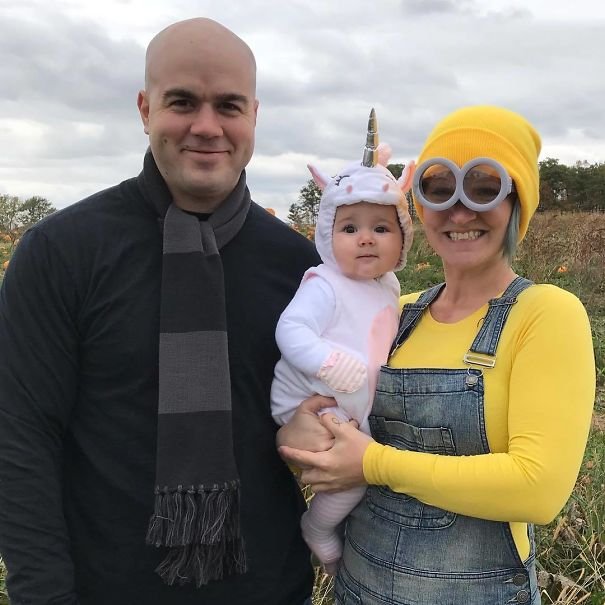 Minions Family Costume Idea