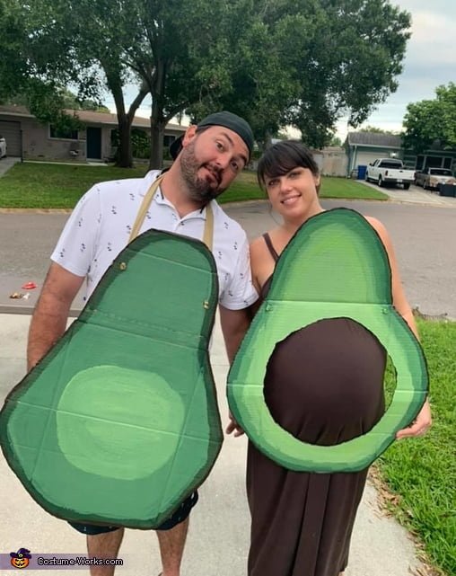 creative couples Halloween costume idea avocado halves