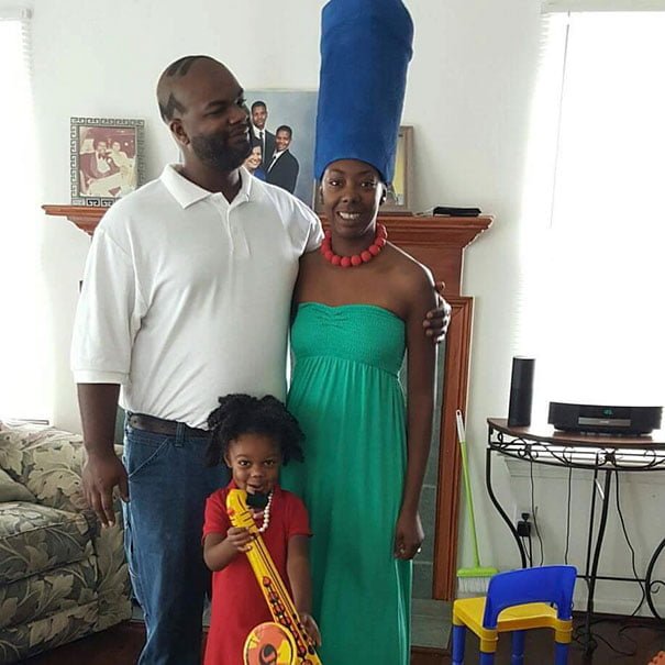 Halloween family cosplay the Simpsons