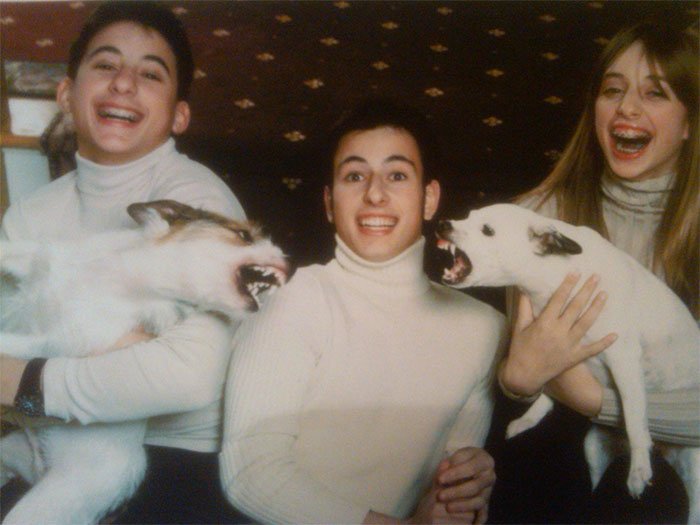 funniest animals photobombing family photo