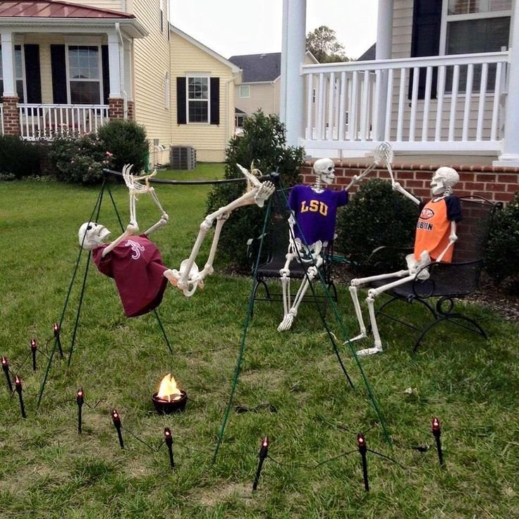 25 [PART 2] Hilarious Outdoor Halloween Displays Using Skeletons ...