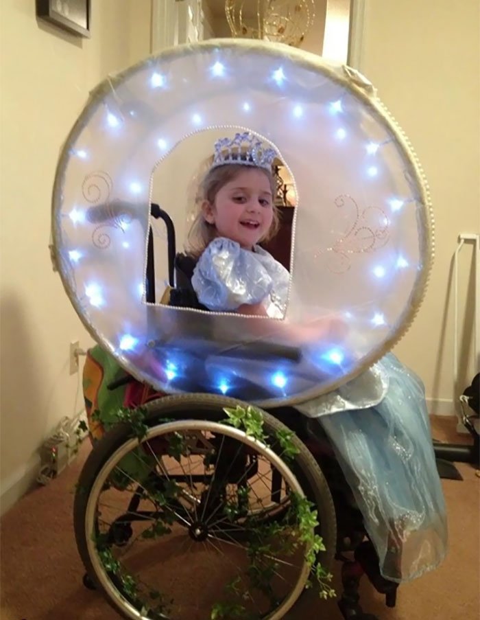 creative Halloween costumes ideas for amputees and people with disabilities